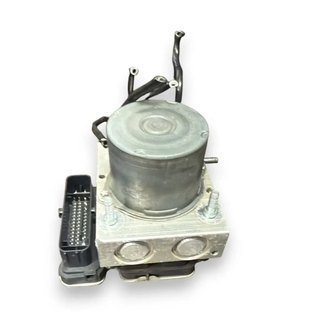 Dettaglio Pompa ABS Peugeot 208 EV 2019–2023 cod. 9824311280 - foto 2