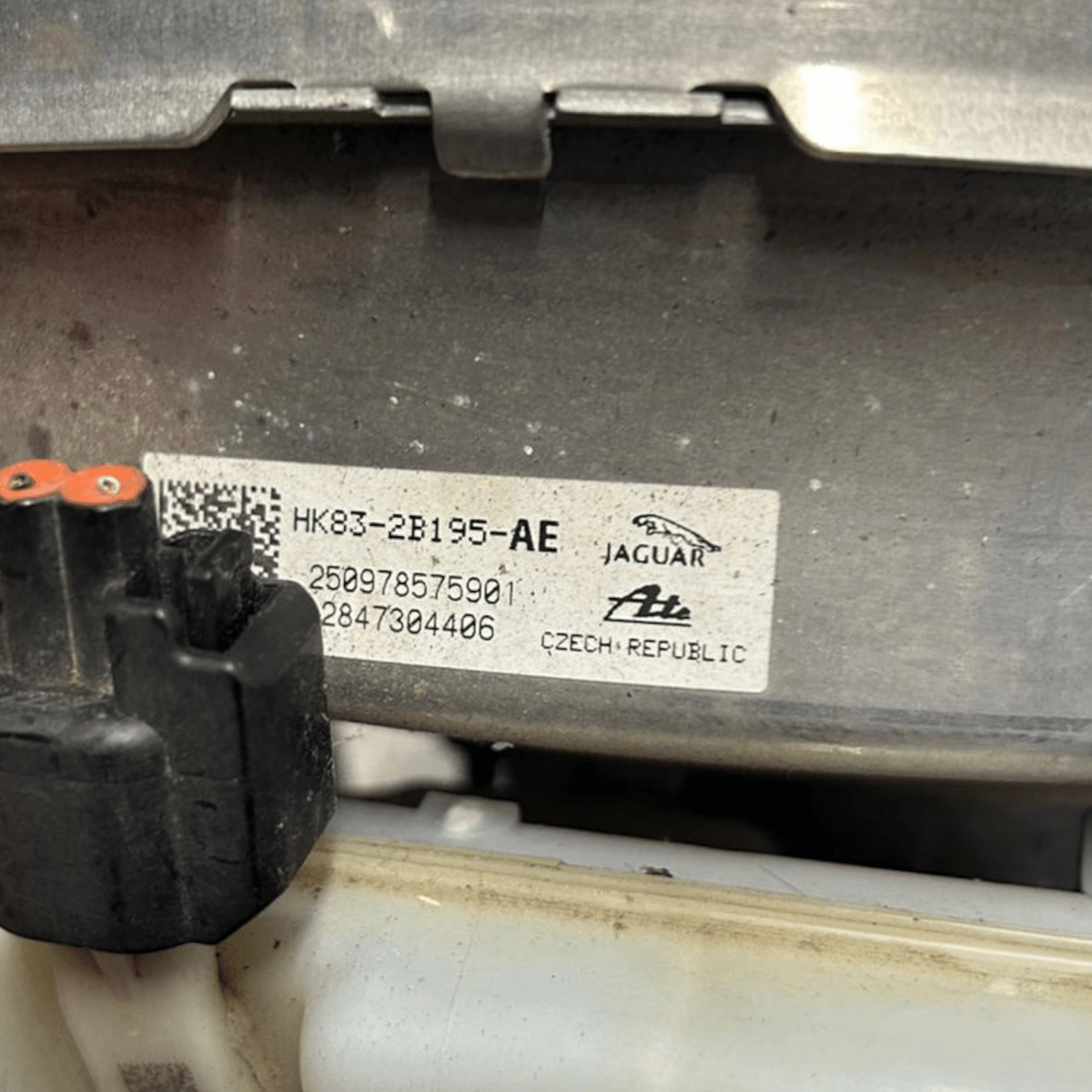 Jaguar F-Pace 2.0 diesel brake booster code: HK83 - 2B195 - AE (2016 >) - F&P CRASH SRL - Used Parts