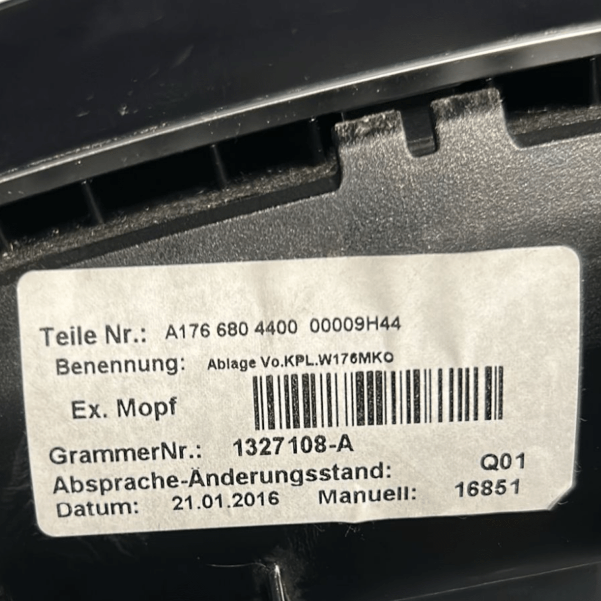 Mercedes Benz Class A W176 ashtray code: A1766804400 (2012 > 2018) - F&P CRASH SRLS - Used Parts