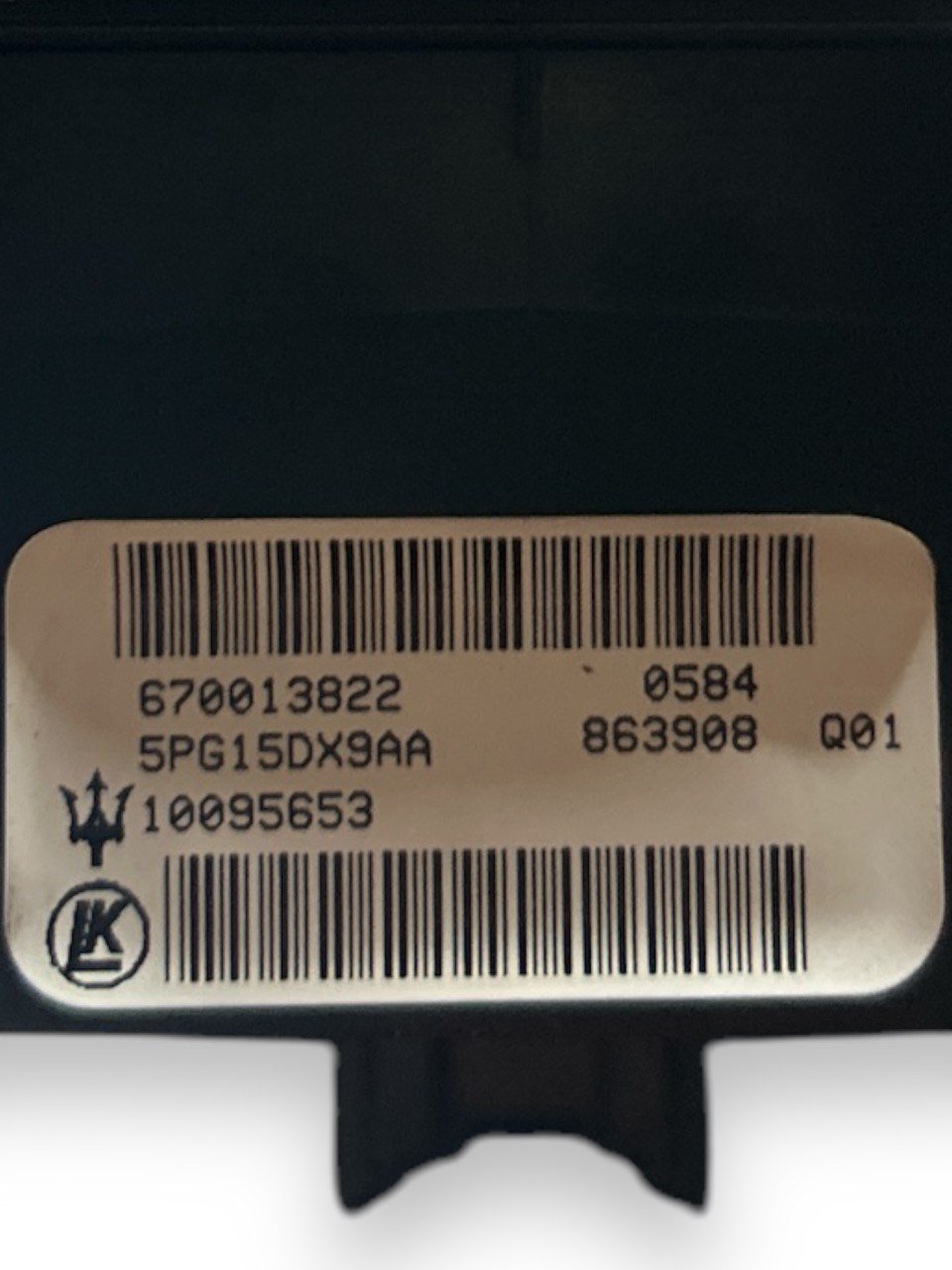 Right / Left Rear Window Switch Maserati Ghibli (2013 > ) code.670013822 - F&P CRASH SRLS - Used Parts
