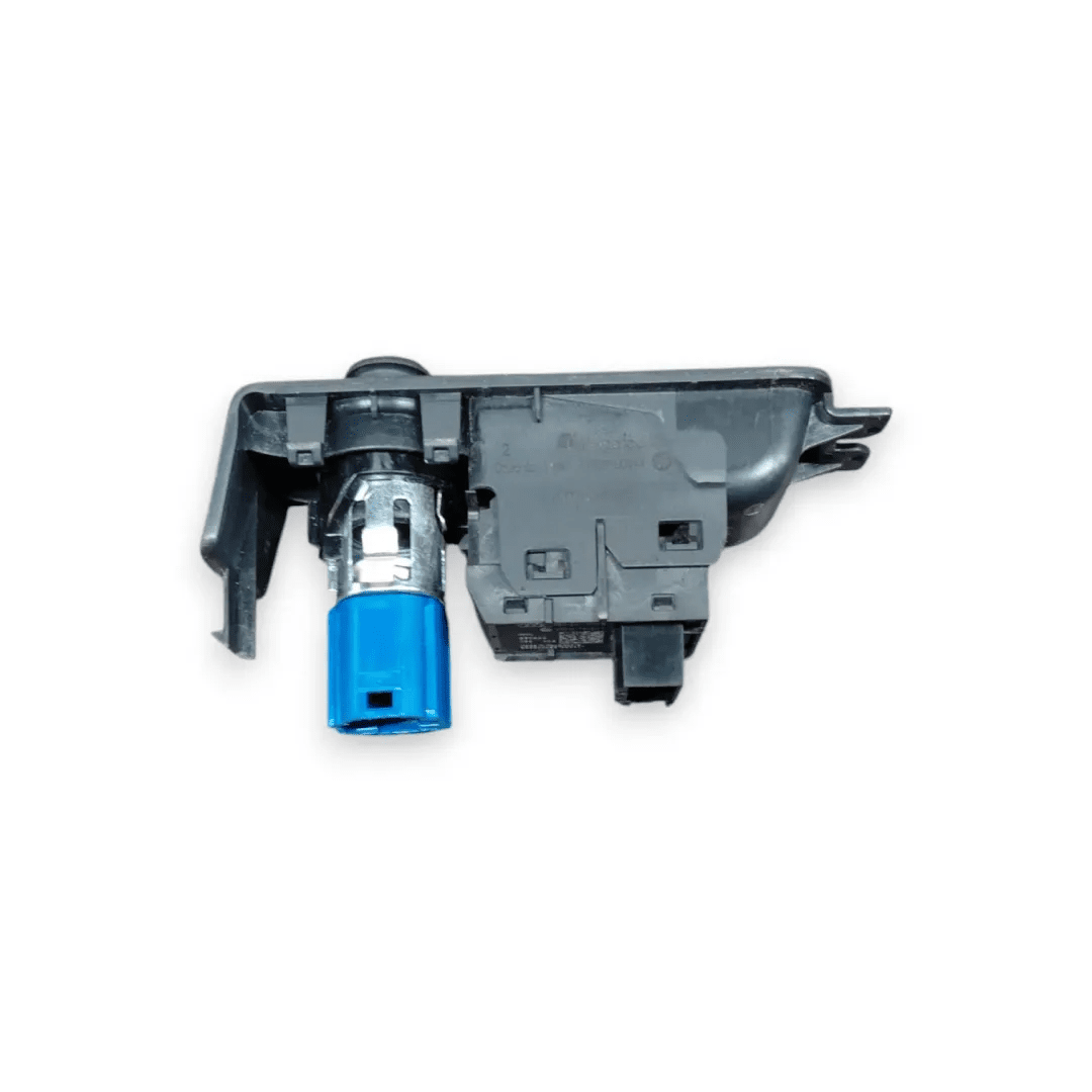 Dettaglio Pulsante del freno di stazionamento Audi A3 Sportback 8YF dal 2024 cod. 4KE927225B - foto 3