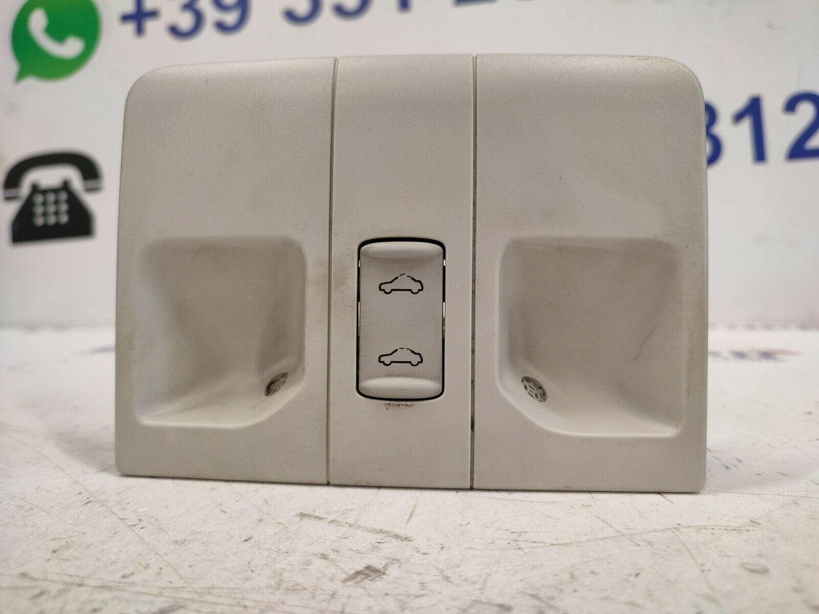 Command Button for Opening and Closing Panoramic Sunroof Seat 6J0959561Y2 - F&P CRASH SRLS - Used Parts