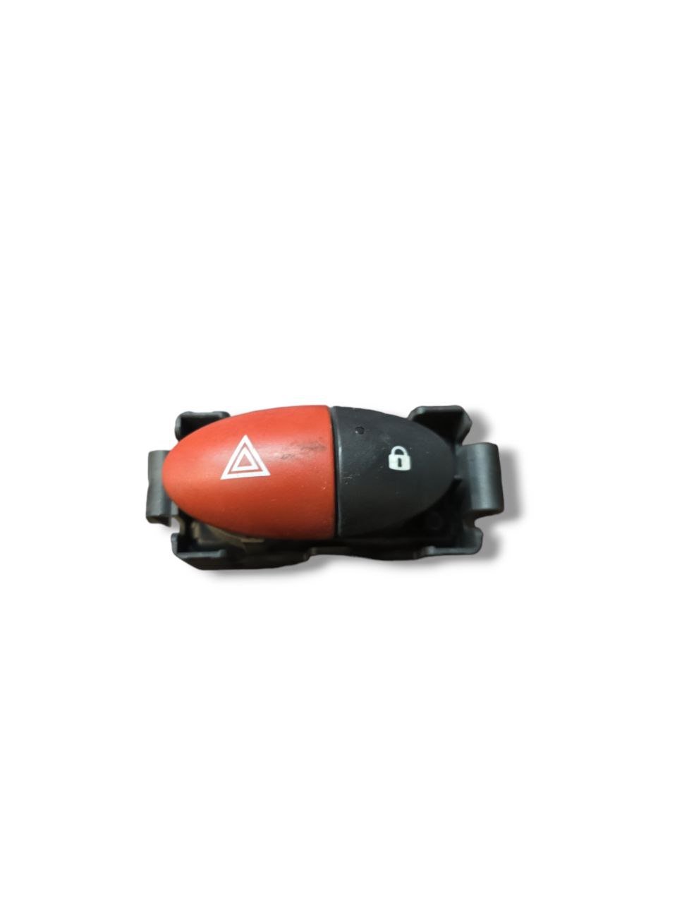 Emergency Button + Closure Button Renault Clio III (2005 - 2013) Code: 8200214896 - F&P CRASH SRLS - Used Parts