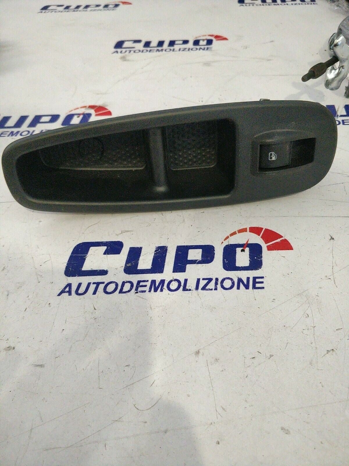Front Right Window Lift Switch Button Dx Fiat 500L 7356631960 - F&P CRASH SRLS - Used Parts