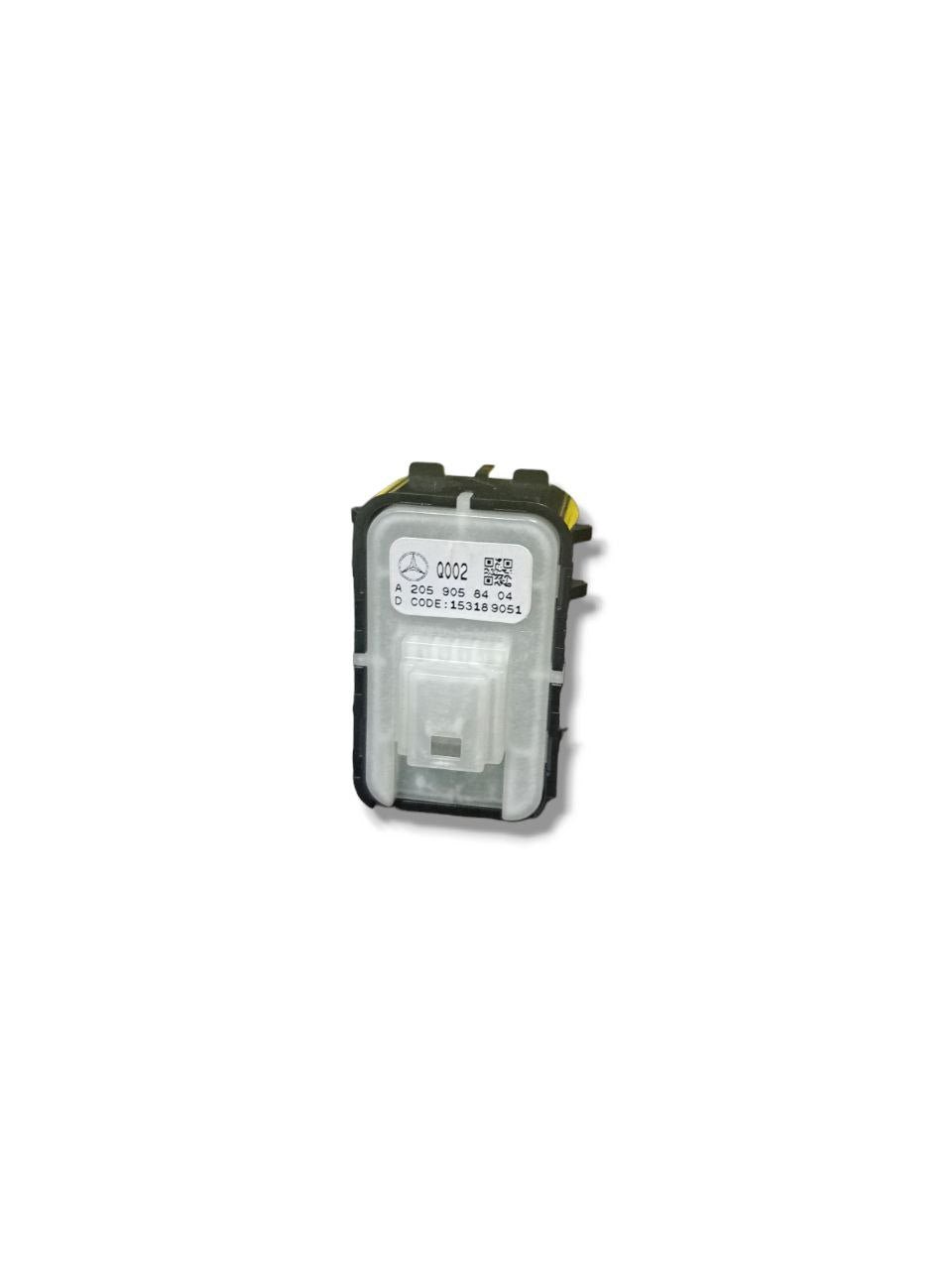 Rear seat adjustment button Mercedes - Benz Class C W205 COD:A2059058404 (2014>) - F&P CRASH SRLS - Used Parts
