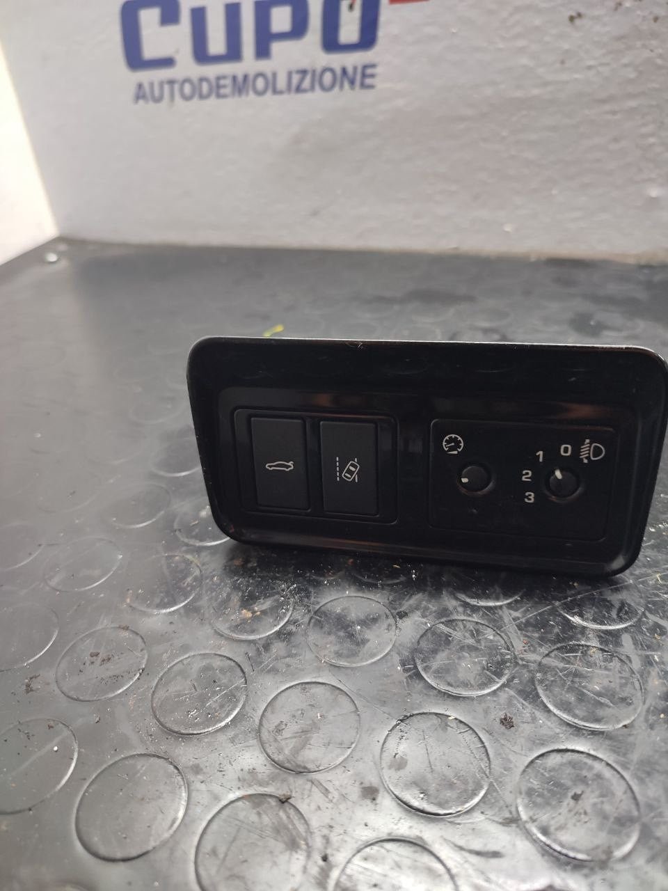 Headlight and lane assist adjustment buttons Jaguar XE (2015) code gx73 - 11654 - gc - F&P CRASH SRLS - Used Parts