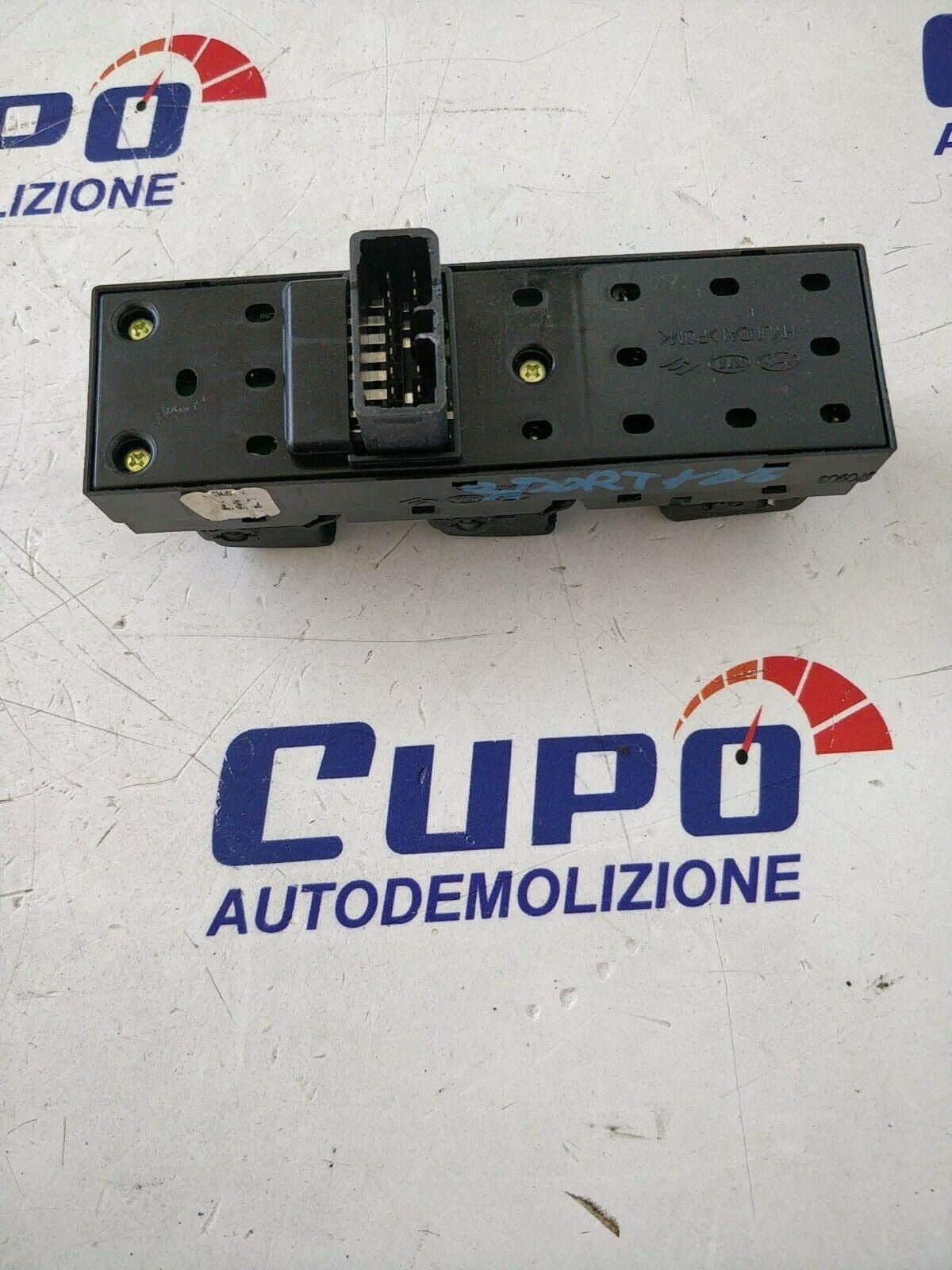 WINDOW SWITCH Front Left Driver KIA Sportage 2nd series - F&P CRASH SRLS - Used Parts
