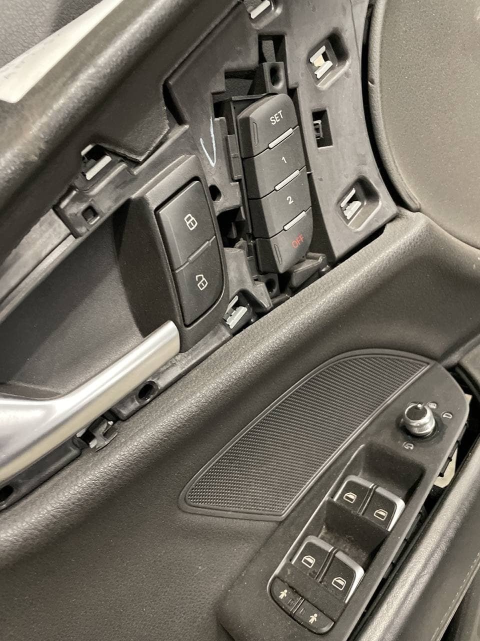 Pulsantiera alzacristalli Audi A7 ( 4G C7 ) anteriore sinistra - F&P CRASH SRLS - Ricambi Usati