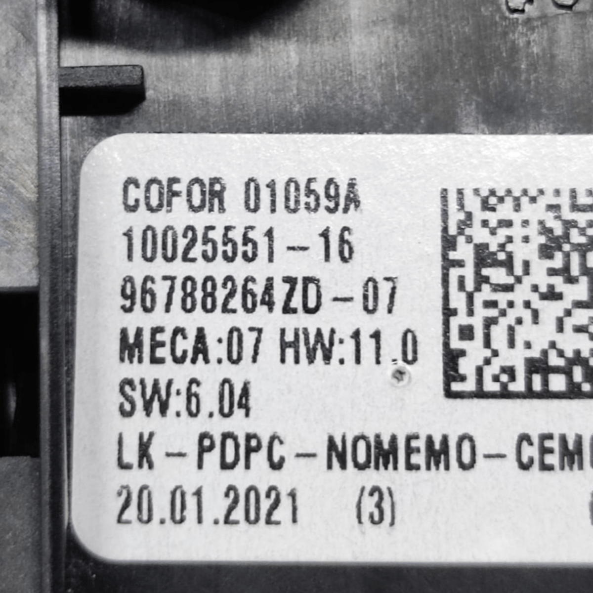 Pulsantiera alzavetro anteriore sinistro peugeot 208 cod: 96788264zd (2019 - ) - F&P CRASH SRLS - Ricambi Usati