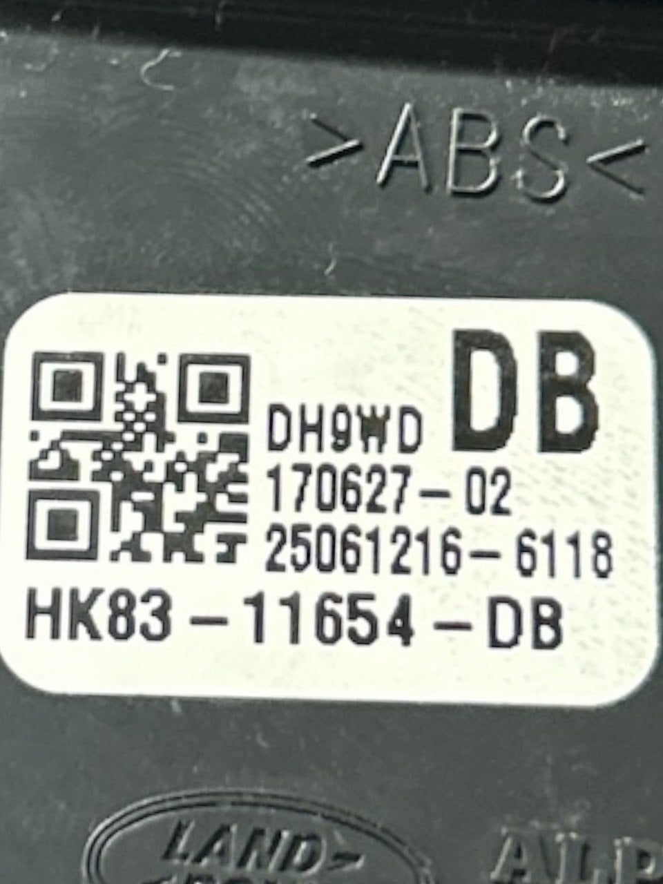 Jaguar F-Pace (X761) (2016 > ) Tailgate Opening Button code.HK83 - 11654 - DB - F&P CRASH SRLS - Used Parts