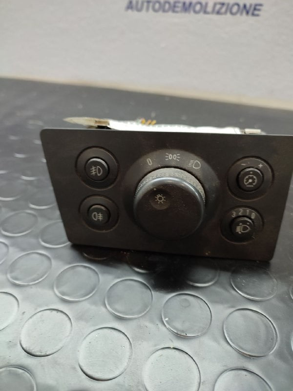 Headlight Adjustment Switch Opel Zafira II series code: 13 205 865 - F&P CRASH SRLS - Used Parts
