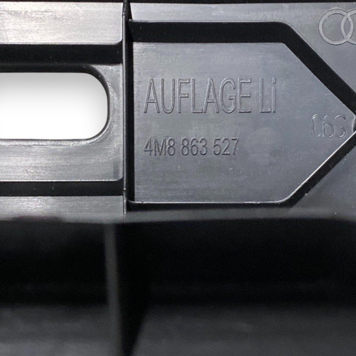 Rivestimento bagagliaio posteriore sinistro (sx) audi q8 (2018 - ) Cod: 4m8863527 - F&P CRASH SRLS - Ricambi Usati