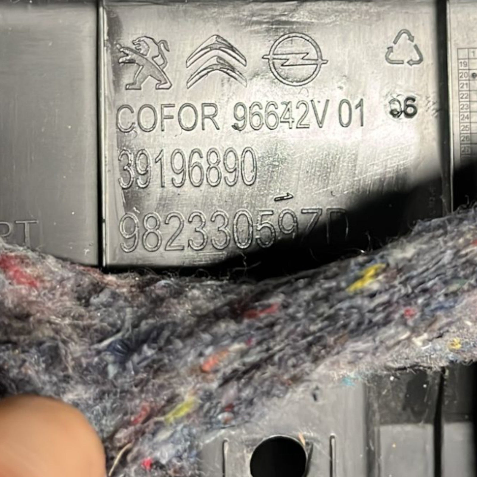 Cover Batty Hood Opel Corsa F code:39196890 (2019) - F&P CRASH SRLS - Used Parts
