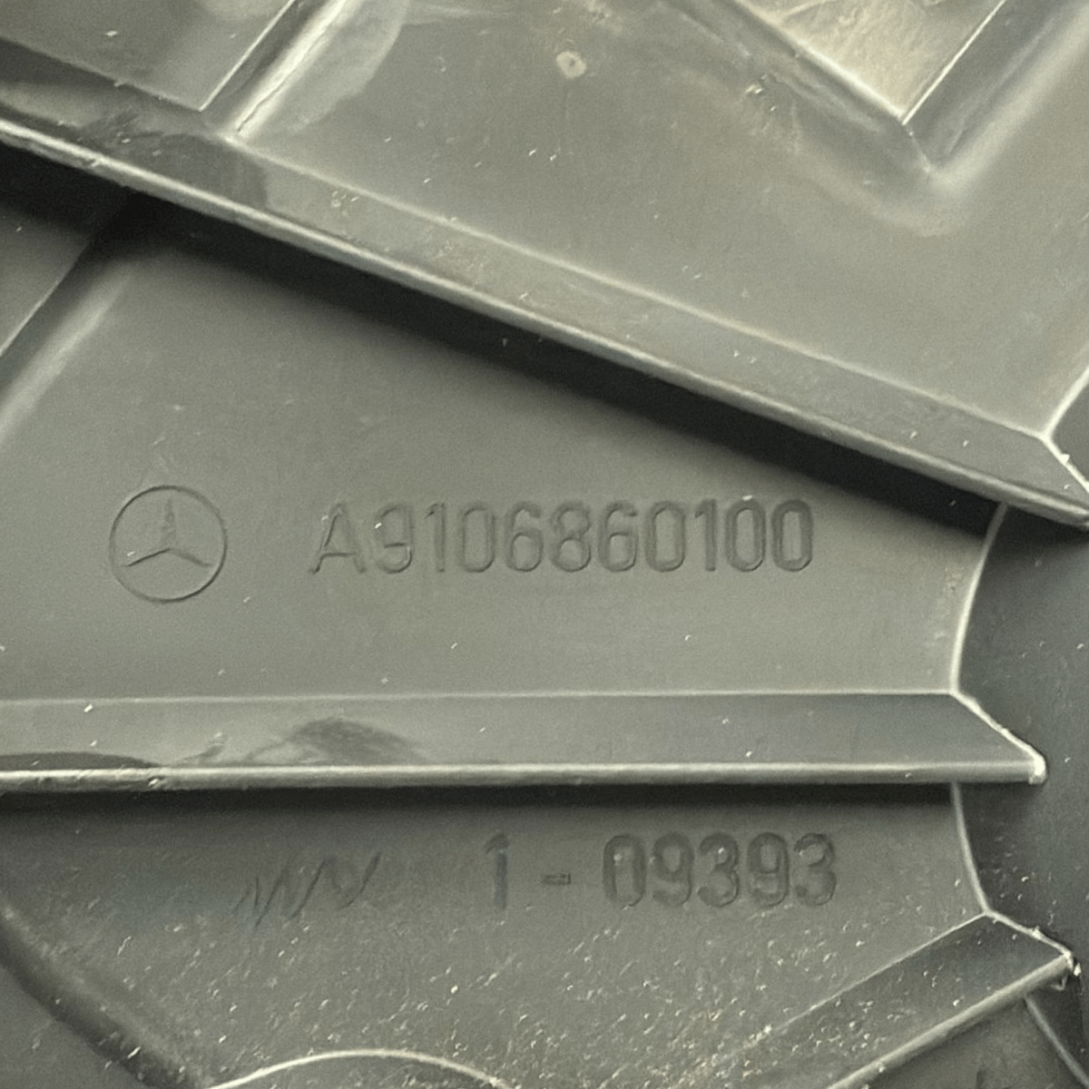 Left front door sill cover mercedes sprinter w910 code: A9106860100 (2018 - >) - F&P CRASH SRL - Used Parts
