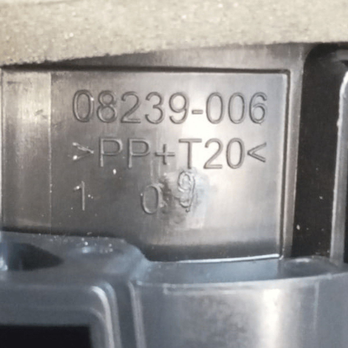 Rivestimento bocchetta aria anteriore sinistra renault clio 4 cod . 08239-006 (2012 > 2019) - F&P CRASH SRL - Ricambi Usati