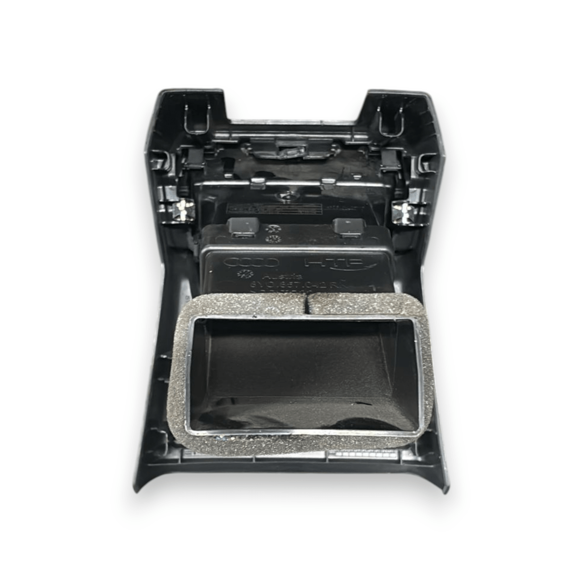 Rivestimento bocchette aria posteriore audi a3 8y cod:8y0857042rk4 (2020 - ) + prese usb - c - F&P CRASH SRL - Ricambi Usati
