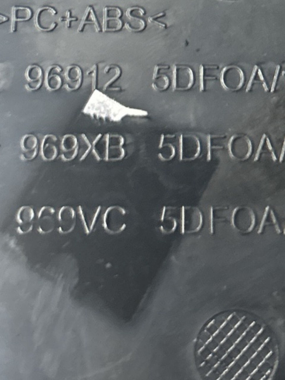 Rivestimento Console Centrale Infiniti (Q30) (2015 > 2019) cod.969XB 5DFOA - F&P CRASH SRLS - Ricambi Usati