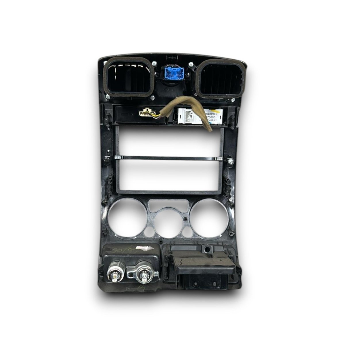 Rivestimento console centrale Isuzu D - Max (2002 > 2011) - F&P CRASH SRL - Ricambi Usati