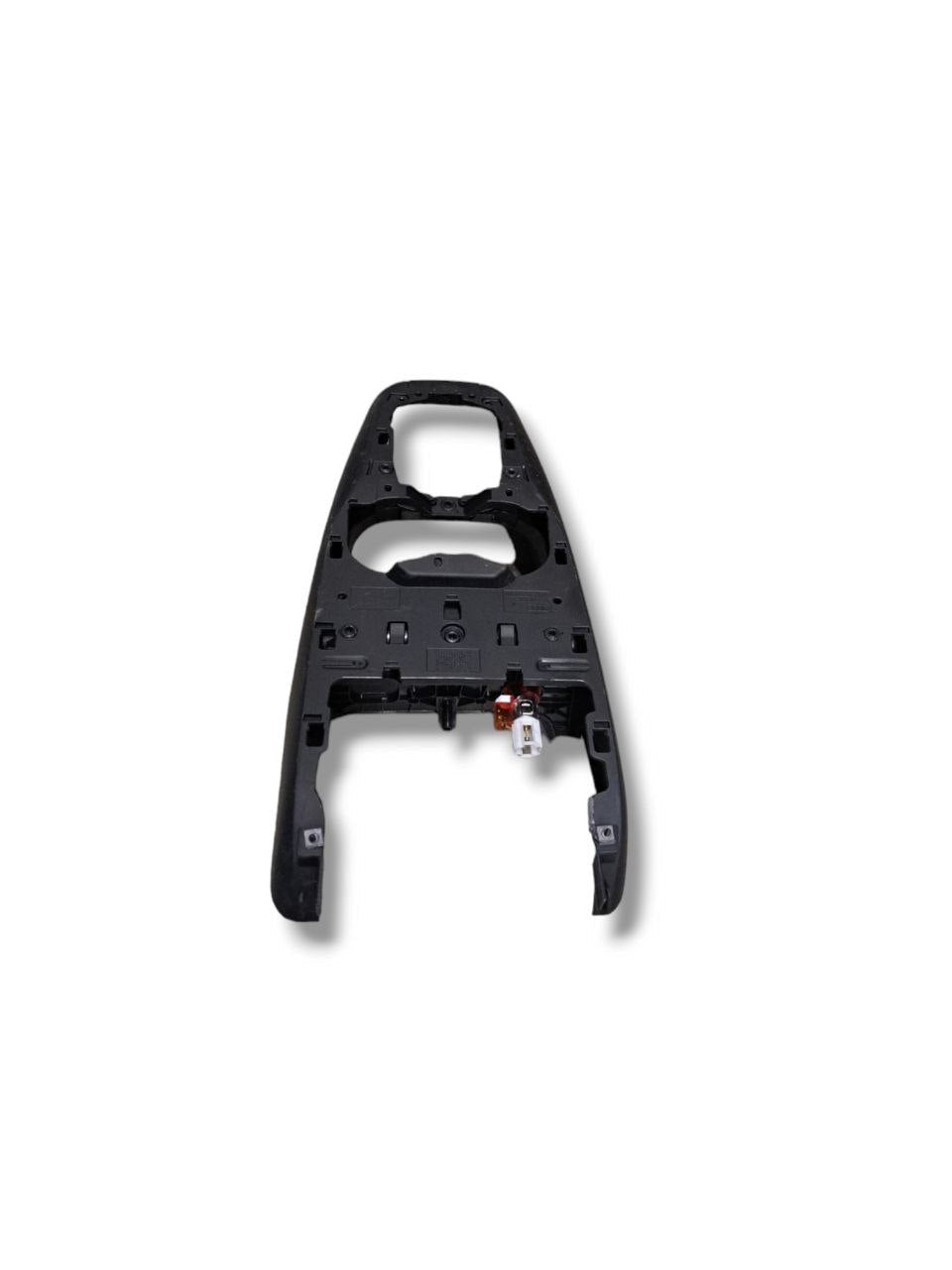 Upper Central Console Cover Audi A1 8X (2010 - 2018) COD:8X0863241 - F&P CRASH SRLS - Used Spare Parts