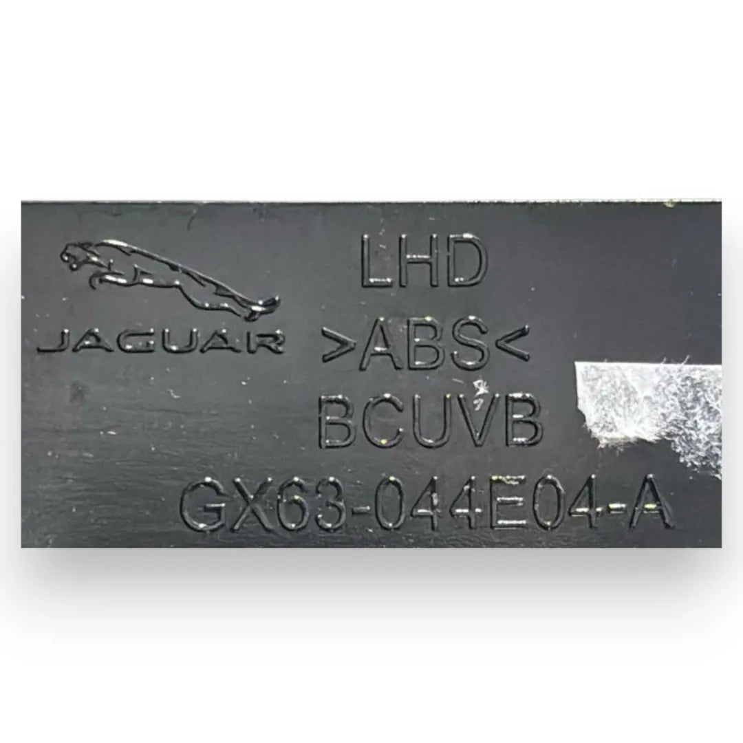 Dettaglio Rivestimento della consolle centrale Jaguar F-PACE X761 2016–2021 cod. GX63-044E04-A - foto 3