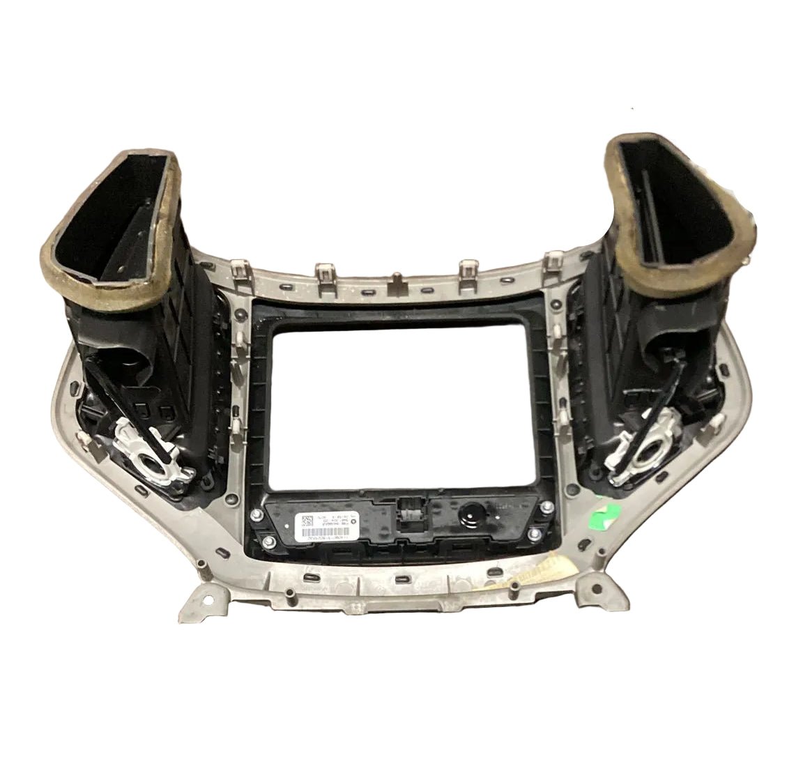 Rivestimento cruscotto centrale + bocchette aria jeep cherokee cod . p68164099ab (2013 > 2023) - F&P CRASH SRL - Ricambi Usati