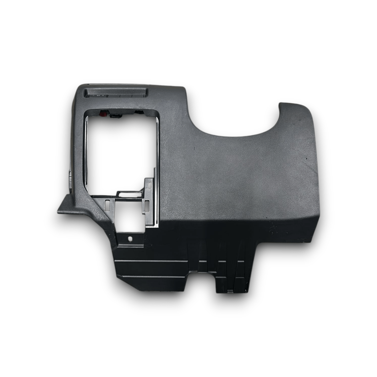 Lower dashboard cover nissan qashqai j11 code:681066un0a (2016 > 2021) - F&P CRASH SRL - Used Parts