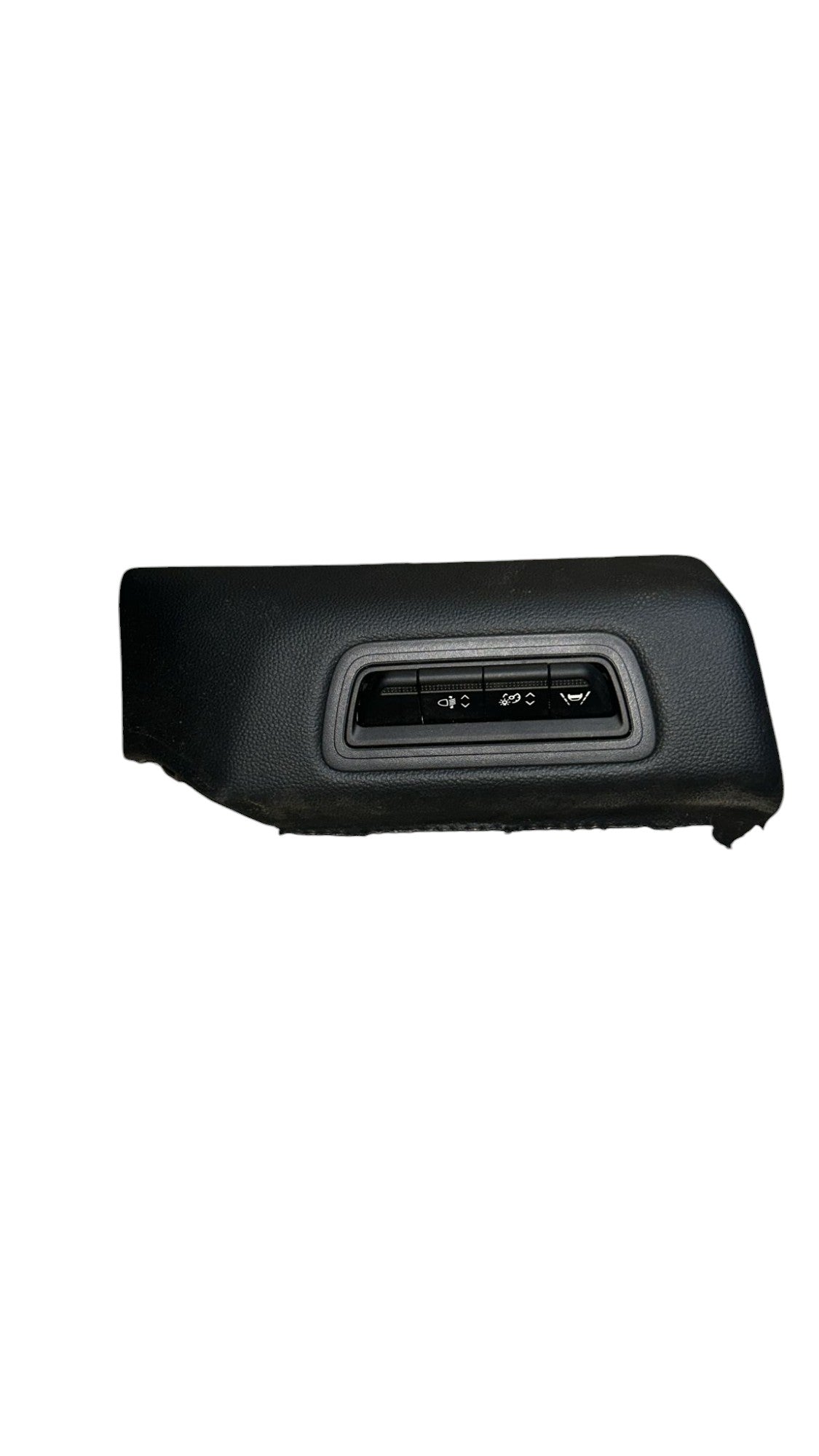 Lower Left Dashboard Cover + Buttons Renault Captur II cod.682104116R (2019 > ) - F&P CRASH SRLS - Used Parts