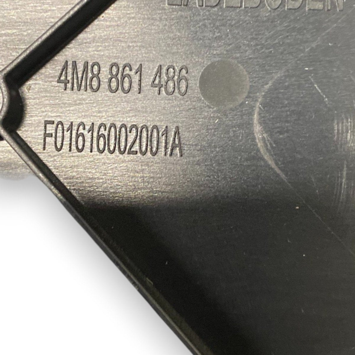 Rivestimento inferiore bagagliaio audi q8 (2018 - ) Cod: 4m8861486 - F&P CRASH SRLS - Ricambi Usati