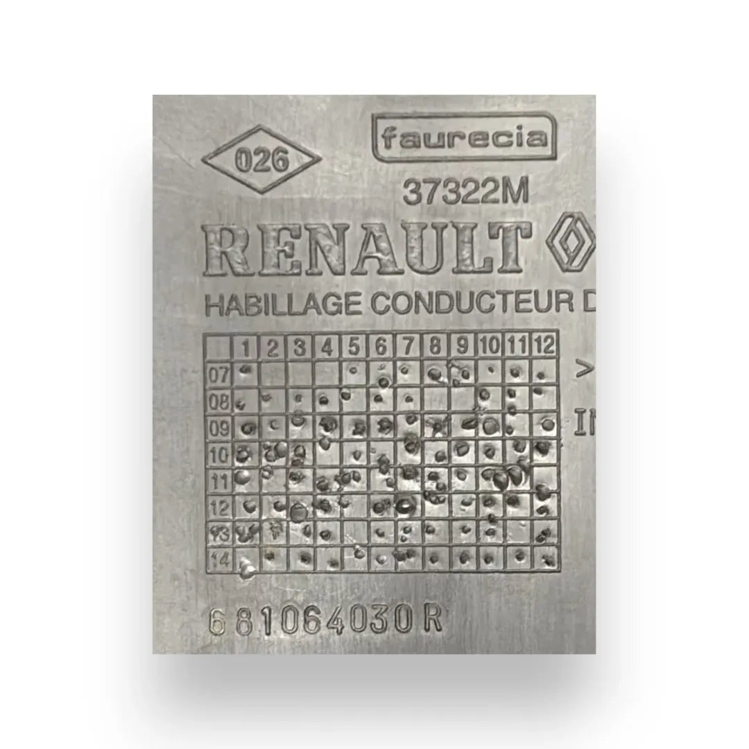 Dettaglio Rivestimento inferiore cruscotto Renault Kangoo 2013–2021 cod. 681064030R - foto 3
