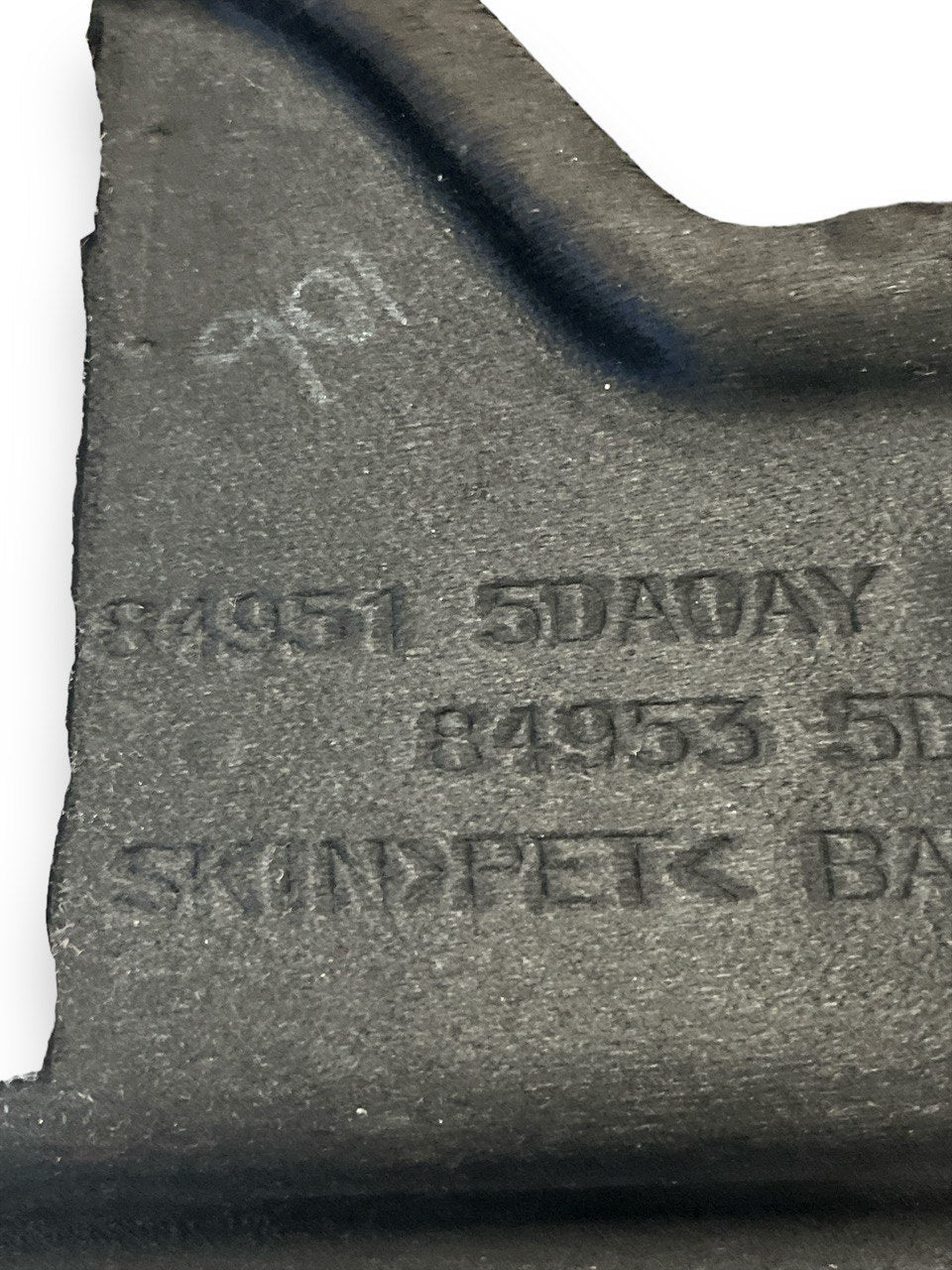 Rivestimento / modanatura bagagliaio laterale sinistro Infiniti Q30 (2015 - 2019)cod.849515DA0AY - F&P CRASH SRLS - Ricambi Usati