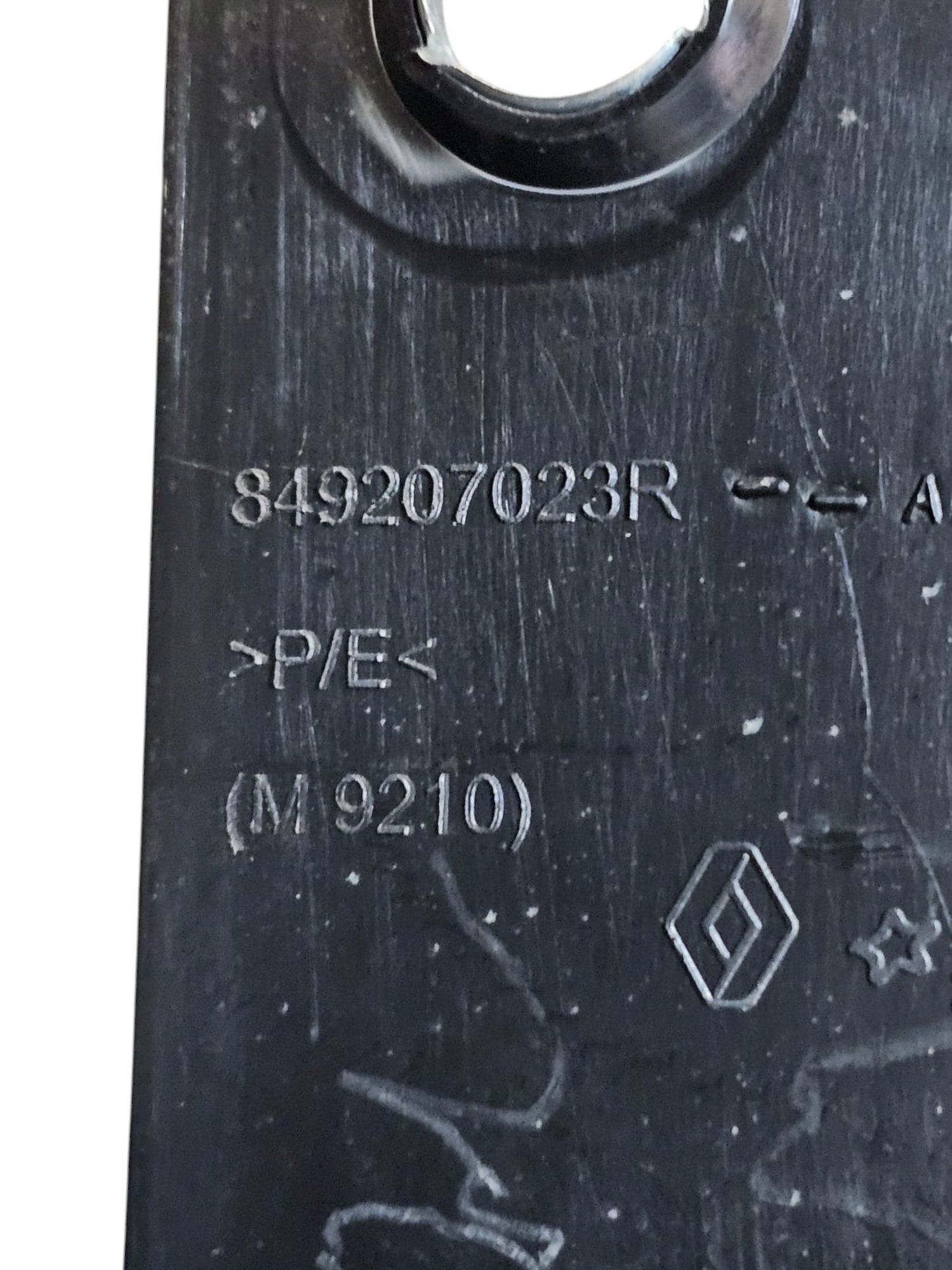 Trimming / Molding Trunk Renault Captur II (2019 - >) Code:849207023R - F&P CRASH SRLS - Used Parts