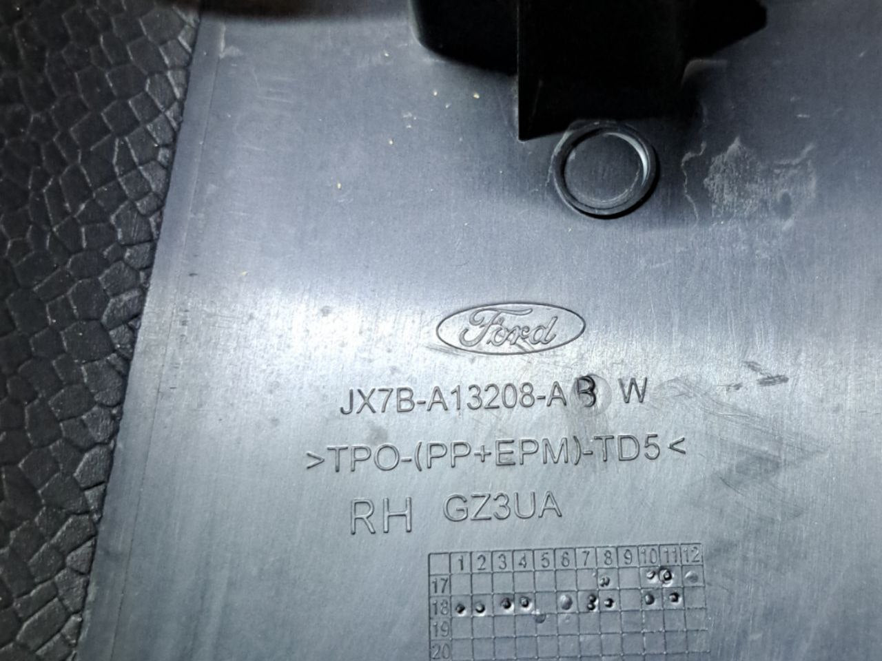 Rivestimento / Modanatura Battitacco anteriore destro Ford Focus (2021) COD:JX7B - A13208ABW - F&P CRASH SRLS - Ricambi Usati