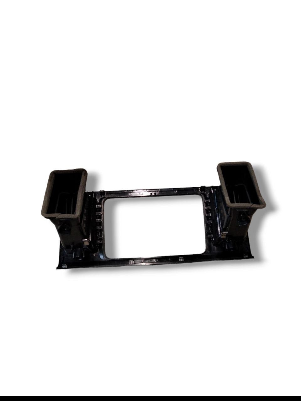 Rivestimento / Modanatura + bocchette d'aria Volkswagen Transporter ( 2015 > ) cod.7E1857038 - F&P CRASH SRLS - Ricambi Usati