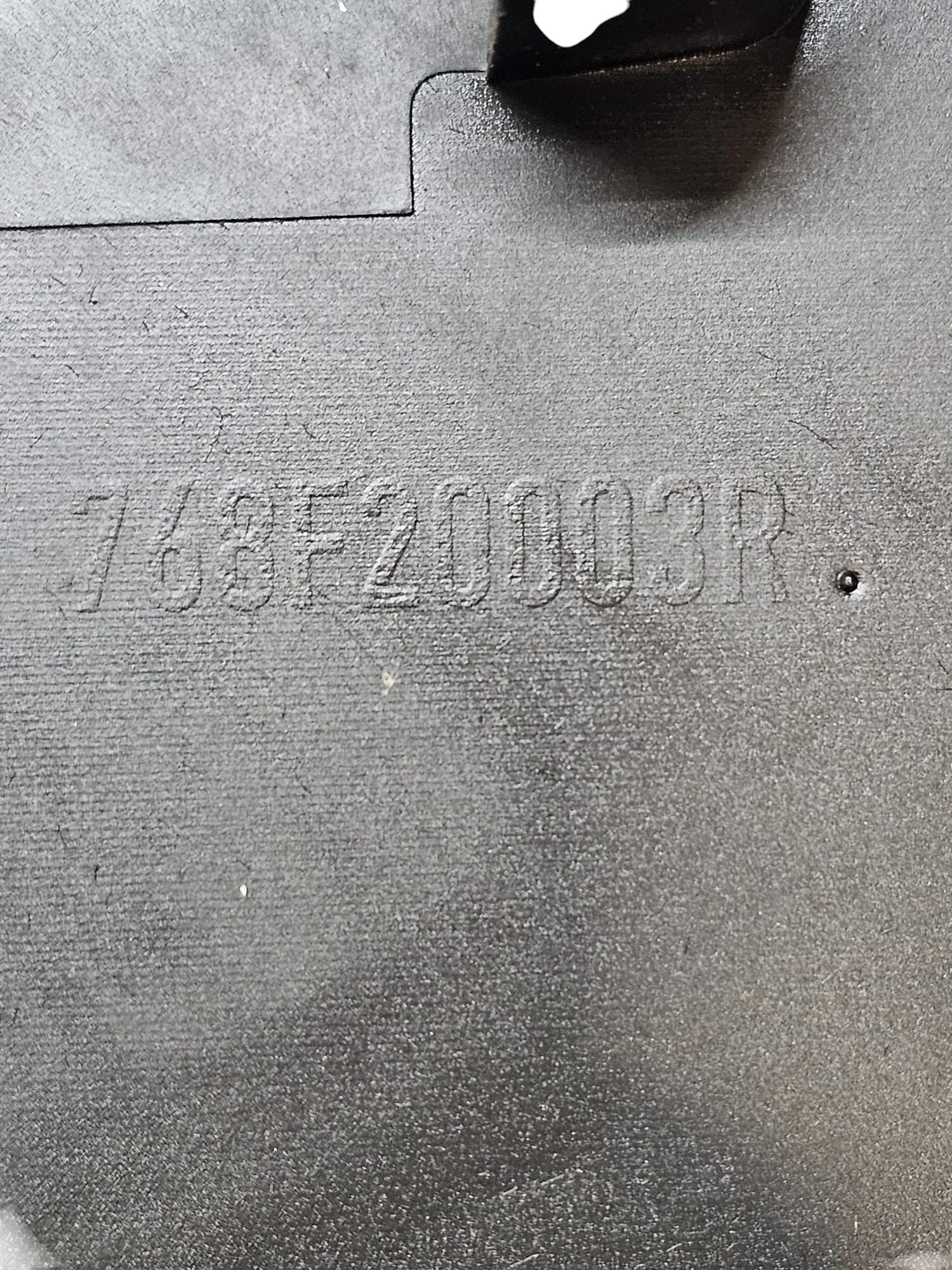 Rivestimento / Modanatura Esterno Laterale Sinistro Renault Master III Cod:768F20003R (2010 - 2024) - F&P CRASH SRLS - Ricambi Usati