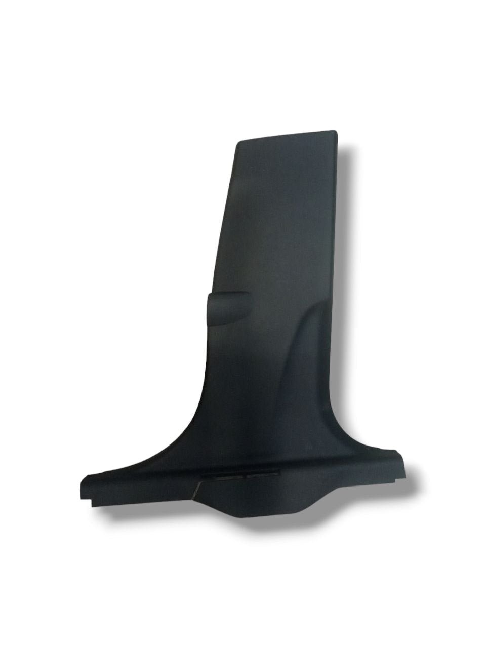 Rivestimento / Modanatura Montante interno inferiore destro (dx) Ford Focus (2021) cod: A243W06 - F&P CRASH SRLS - Ricambi Usati