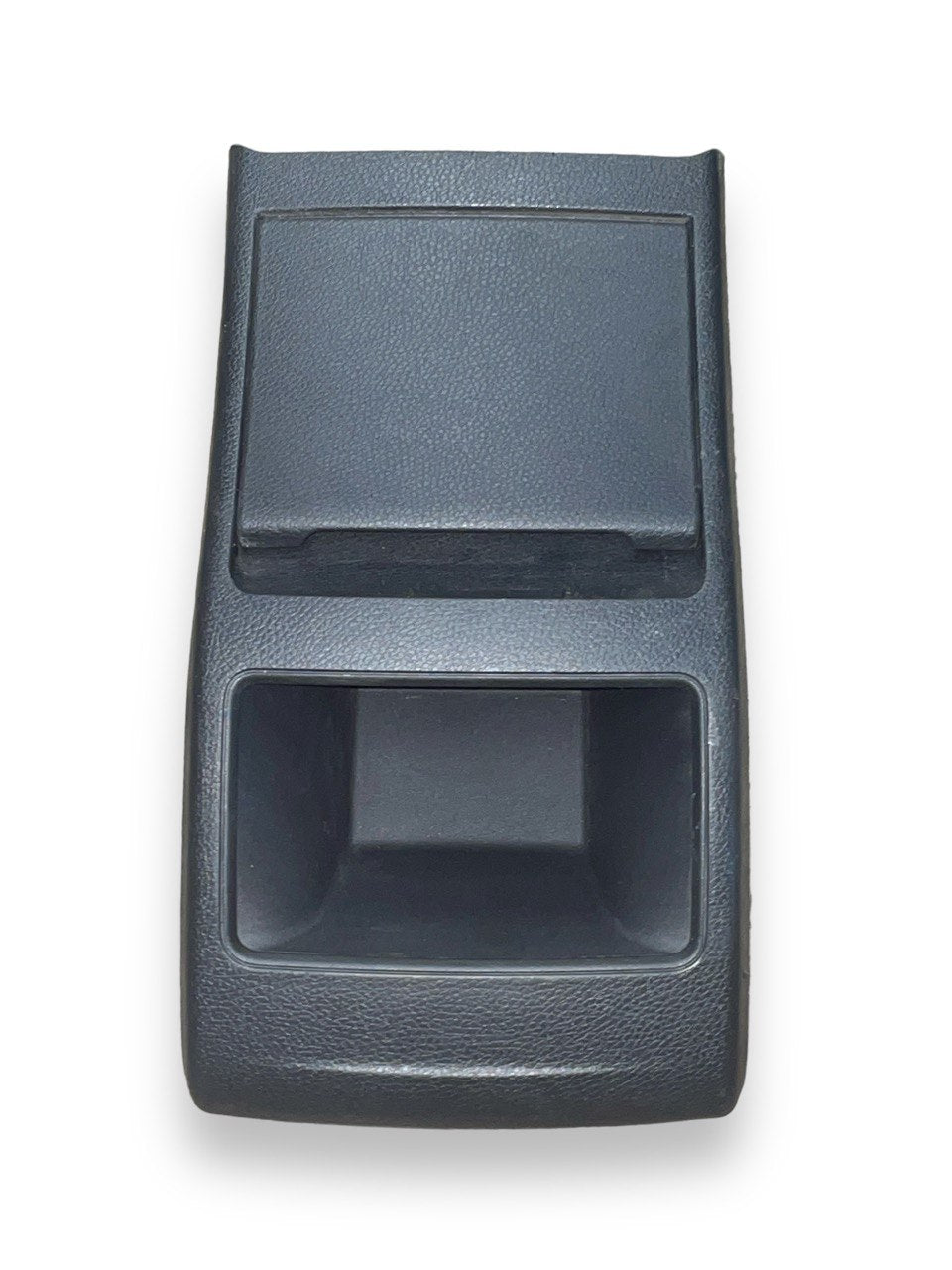Cover / Molding Installation Ash Rear Central Tunnel code:A2466460069 Mercedes - Benz Class A w176 (2012 - 2018) - F&P CRASH SRLS - Used Parts