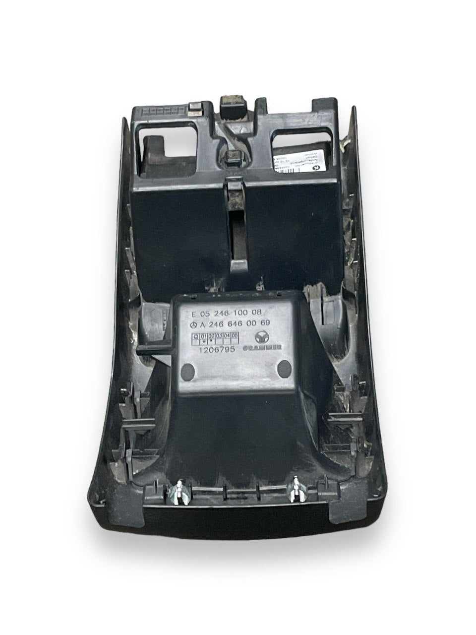 Cover / Molding Installation Ash Rear Central Tunnel code:A2466460069 Mercedes - Benz Class A w176 (2012 - 2018) - F&P CRASH SRLS - Used Parts