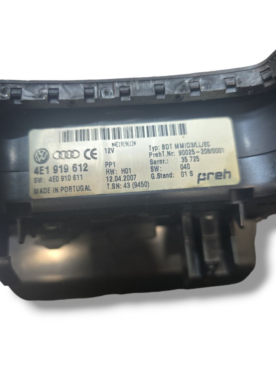 Rivestimento / Modanatura + Pulsantiera Stereo Audi A8 ( 2008 - 2017 ) Cod : 4E1919612 - F&P CRASH SRLS - Ricambi Usati