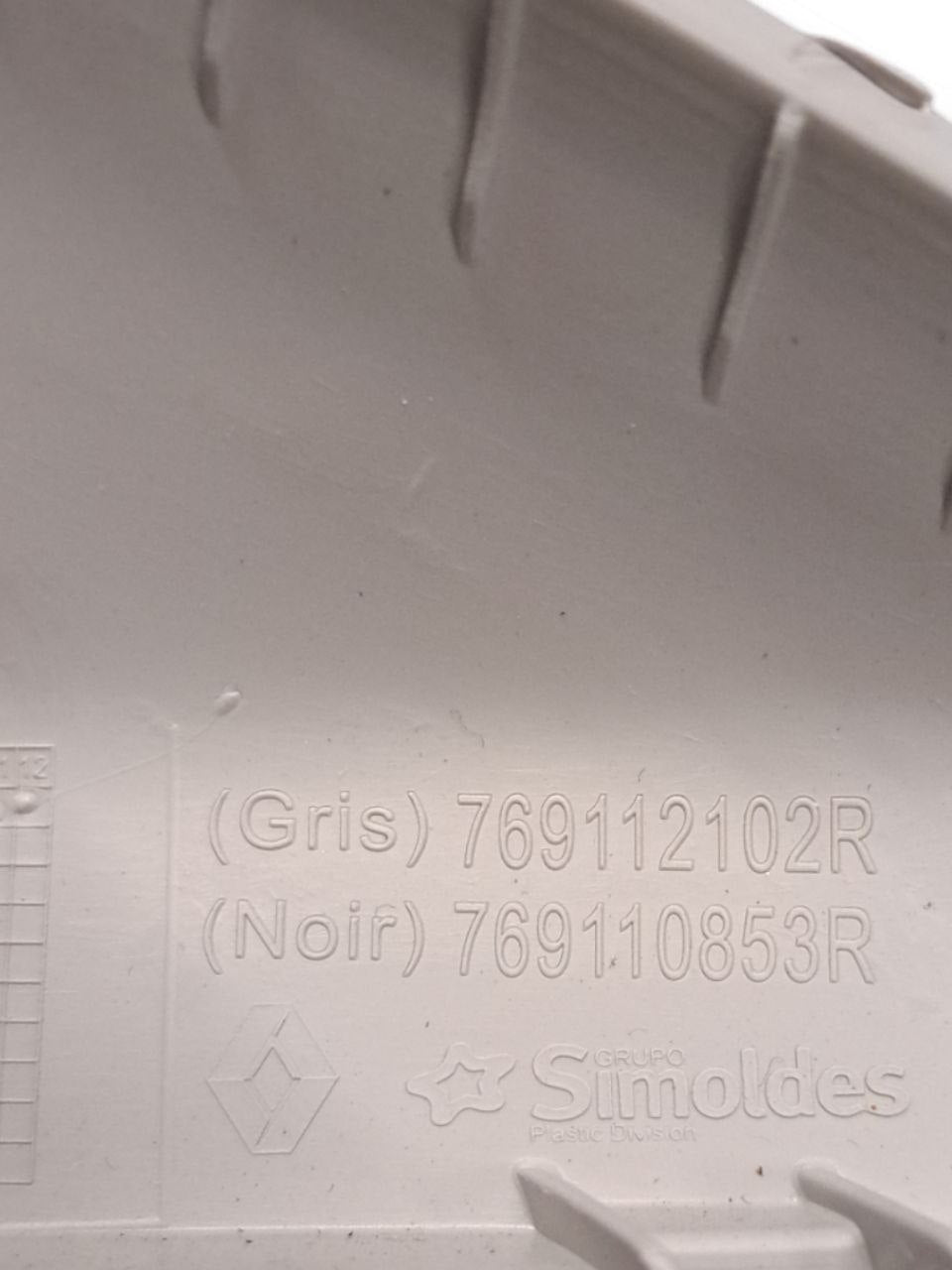 Right Front Pillar Cover Renault Captur (2019>) COD:769112102R - F&P CRASH SRLS - Used Parts