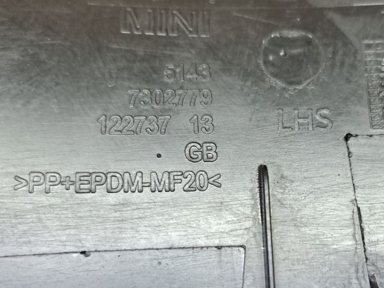 Rivestimento Montante posteriore sinistro Mini Cooper F56 (2019) COD:7302779 - F&P CRASH SRLS - Ricambi Usati