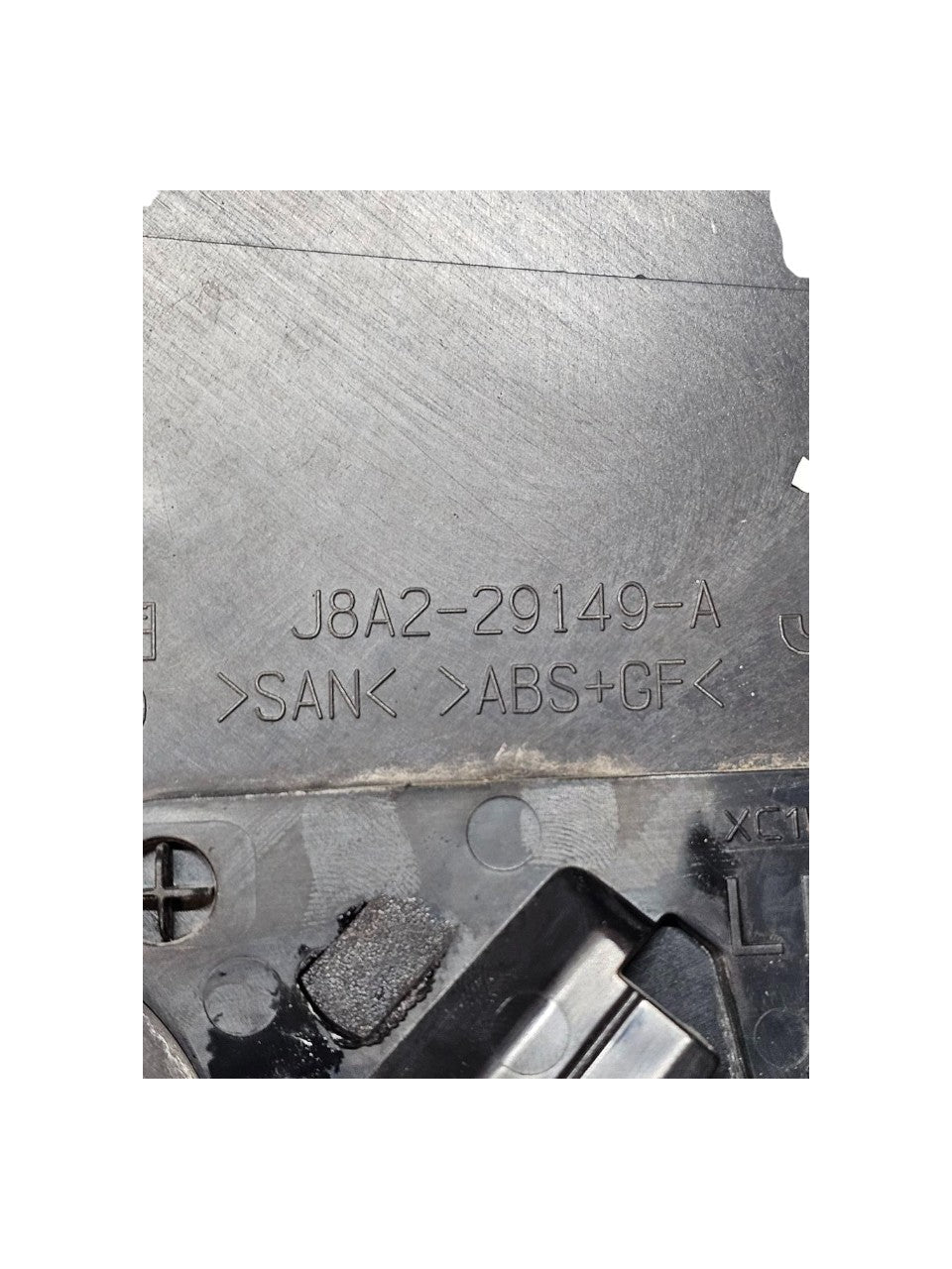 Rivestimento Montante Posteriore Sinistro Range Rover Velar L560 Cod:J8A229149A (2017 - >) - F&P CRASH SRLS - Ricambi Usati