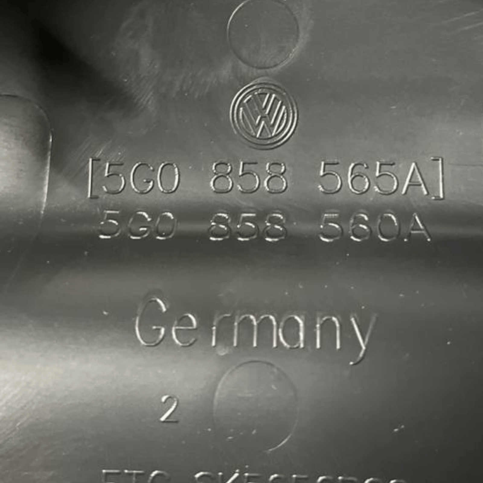 Rivestimento piantone dello sterzo Volkswagen Golf VII (2012 al 2021) cod: 5G0858565A - F&P CRASH SRLS - Ricambi Usati