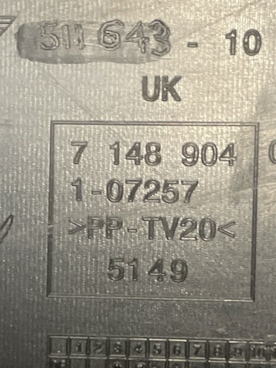 Rivestimento Portellone Cofano Posteriore Mini One/Mini Cooper R56 cod:7148904 (2006 - 2013) - F&P CRASH SRLS - Ricambi Usati