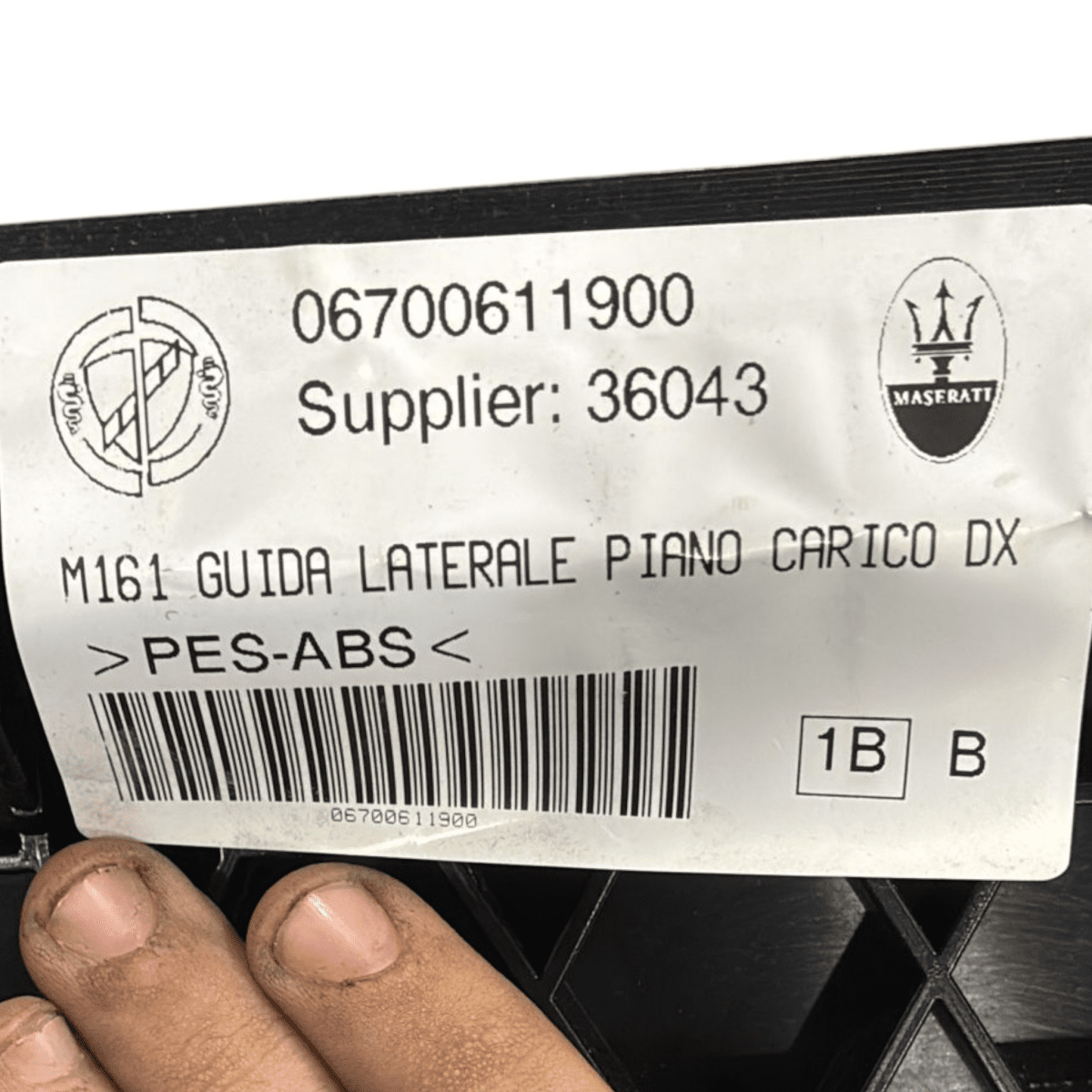 Right rear cover maserati levante code . 06700611900 ( 2016 >) side guide load floor - F&P CRASH SRL - Used Parts