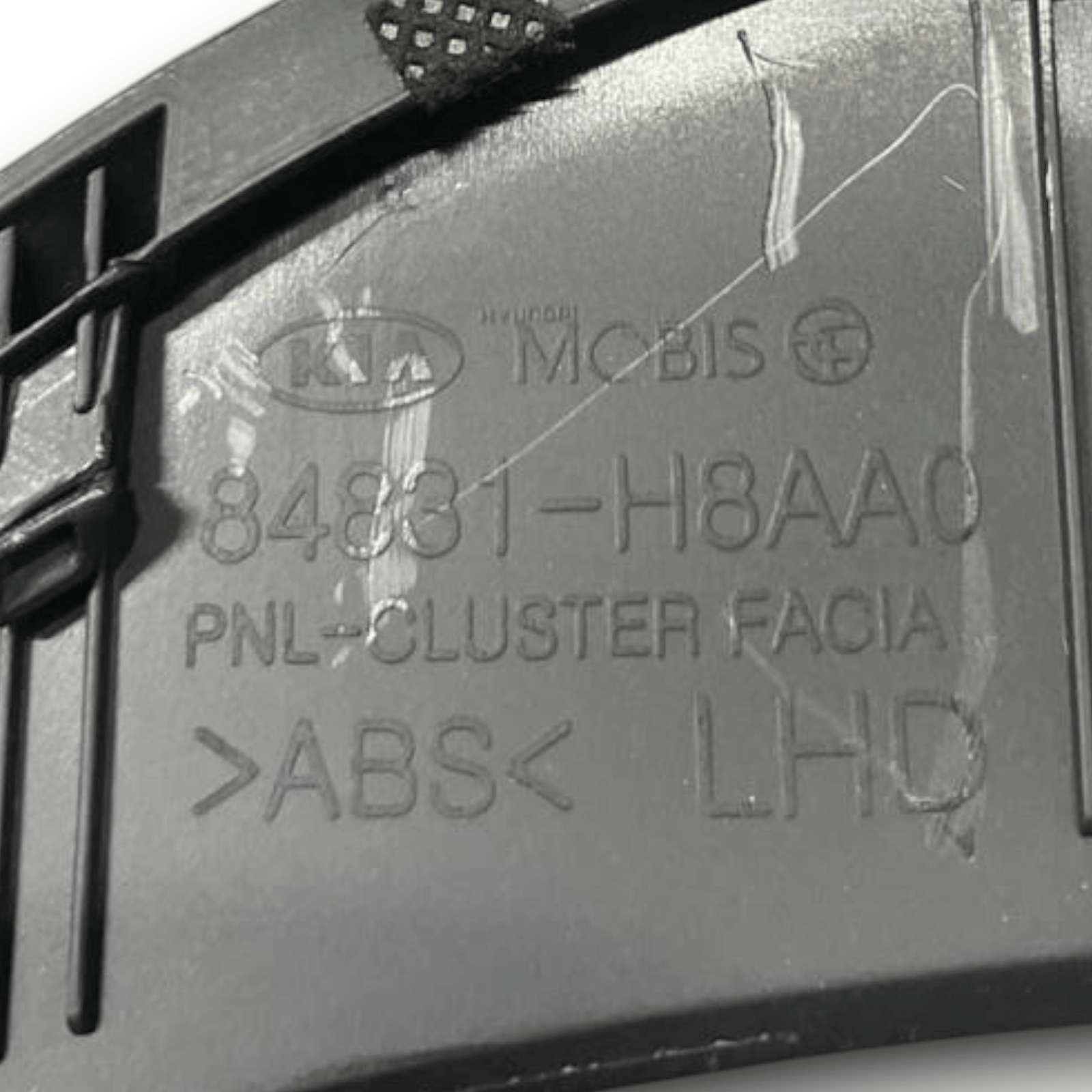 Tachometer / Odometer Cover Kia Stonic (2017>) code: 84831 - H8AA0 - F&P CRASH SRLS - Used Parts