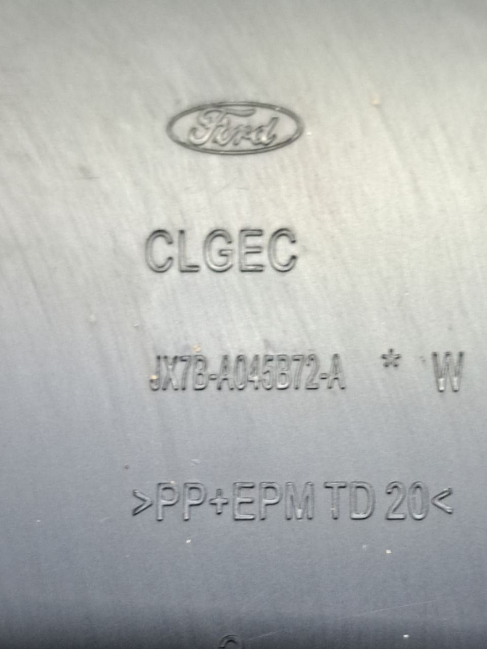 Rivestimento tunnel centrale posteriore + accendisigari Ford Focus (2021) COD:JX7BA045B72 - F&P CRASH SRLS - Ricambi Usati