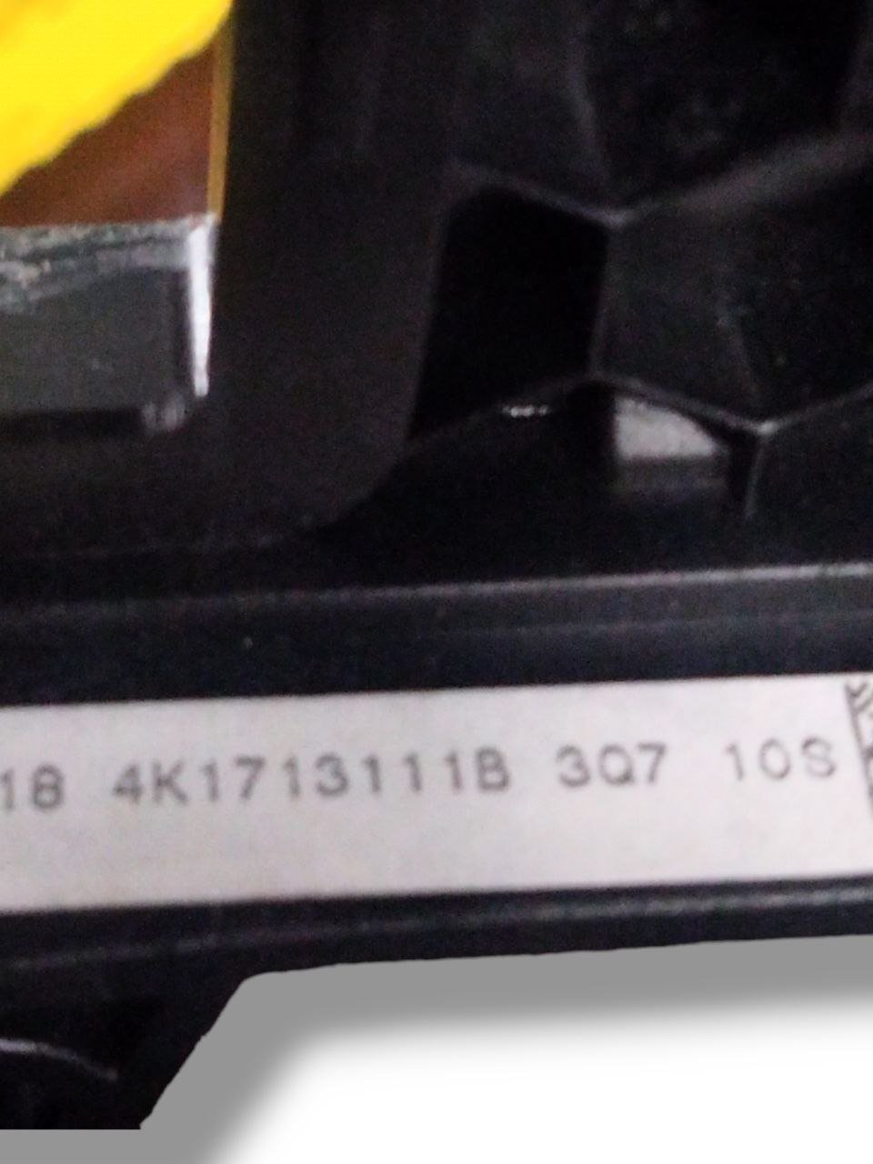 Cover/Trim central console + parking brake button Audi A7 (2017>) code 4K1713111B - F&P CRASH SRLS - Used Parts