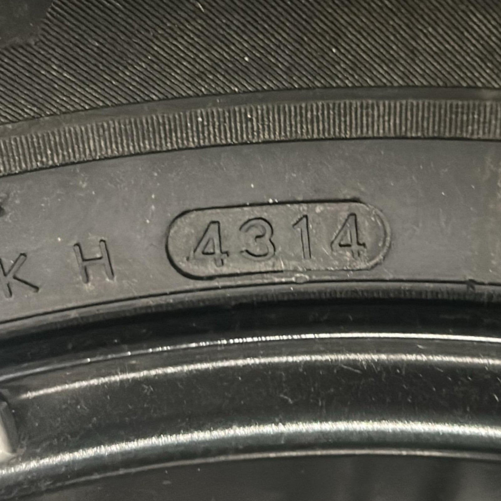 Spare Wheel Kia Sportage (SL) cod.52910 - 3U710 (5 Holes / 235 / 55 R18) (2010 > 2016) + Wheel Repair Kit - F&P CRASH SRLS - Used Parts