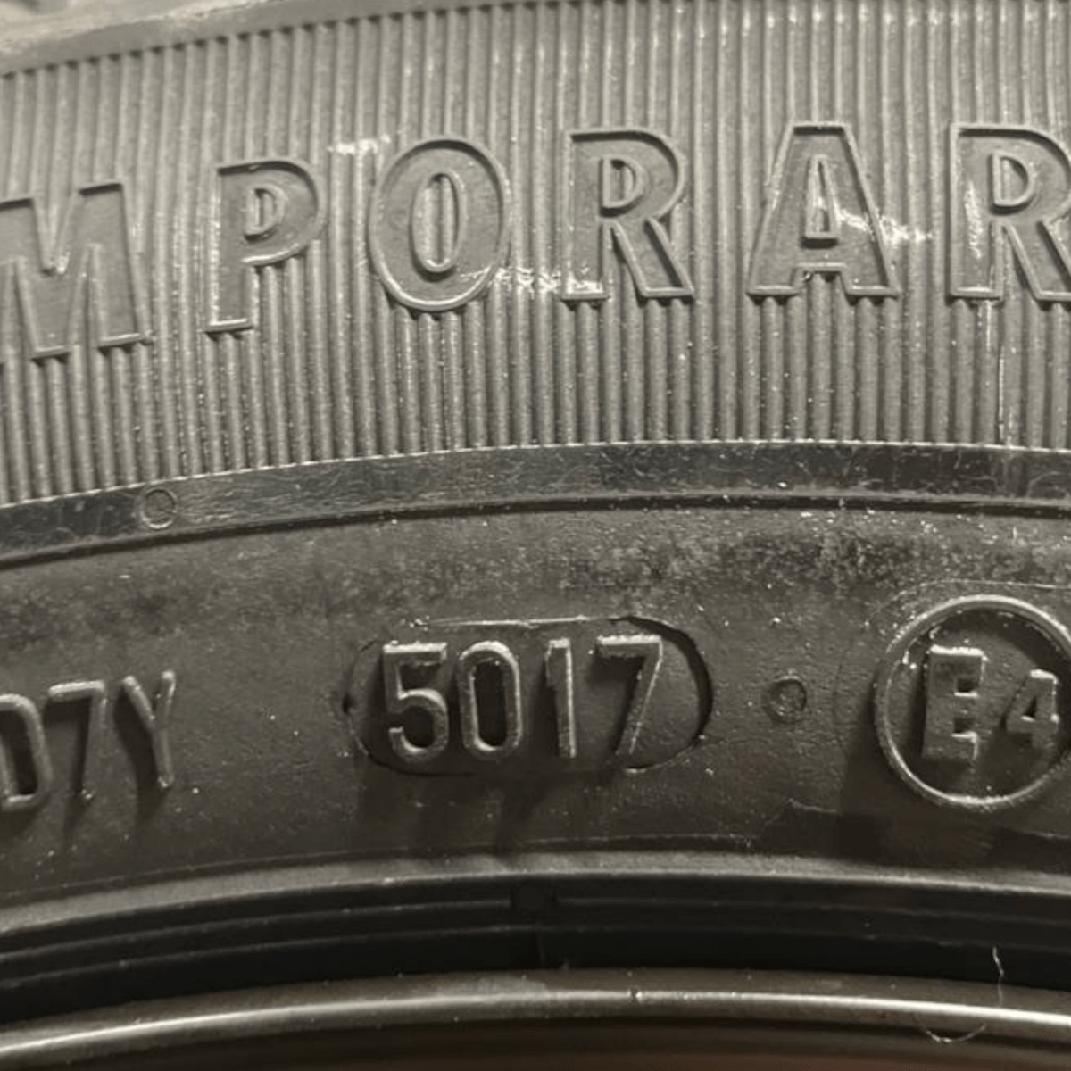 Ruota di Scorta + Kit Riparazione Ds 7 (2017 - ) (135 / 80 / R18) cod: 9804035180 - F&P CRASH SRLS - Ricambi Usati