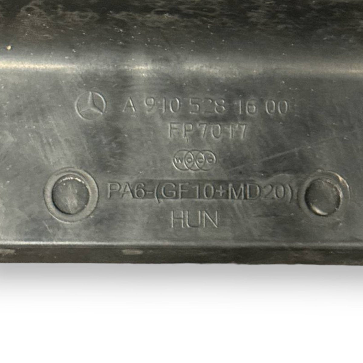 Scatola filtro aria mercedes - benz sprinter w910 2.2 diesel Cod: a9105281600 (2018 - ) - F&P CRASH SRL - Ricambi Usati